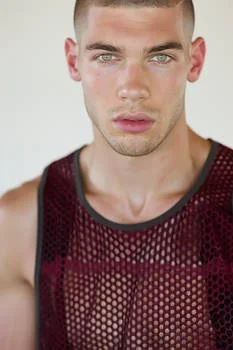 Real profiles, real guys – Dealing with Cultural Divides in Gay Dating on GaysNear